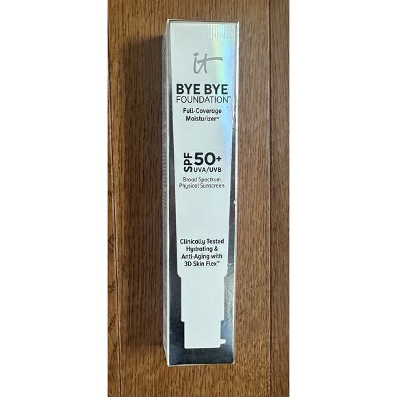 It Cosmetics Bye Bye Foundation Medium SPF 50 Exp 2020/ 1 fl New In Box - Picture 1 of 6